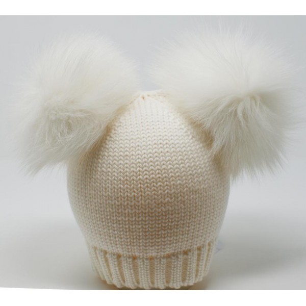 Hat realized in 100% shaved merino whool made in Italy with two real fox pon pon on the side color white