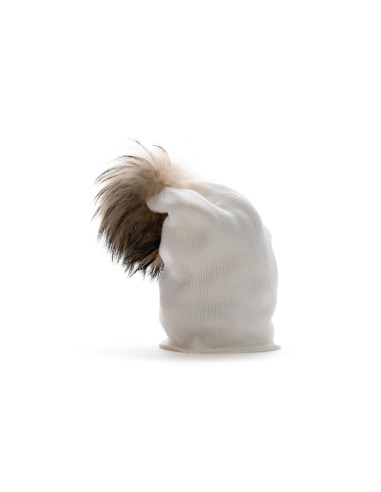 Modello 100% lana calato dietro con pon pon murmasky naturale colore bianco