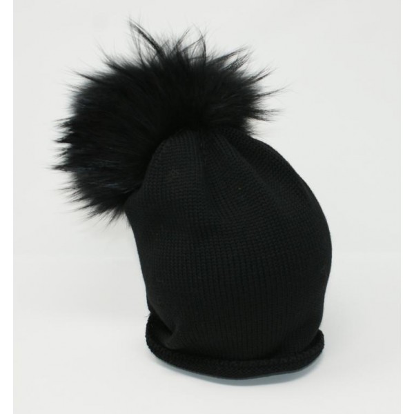 Hat realized in 100% shaved merino whool made in italy with real finnish fox fur pon pon color black