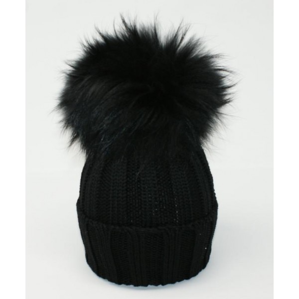 Hat realized in 100% merino whool made in italy ribbed with real dyed murmasky fur pon pon color black