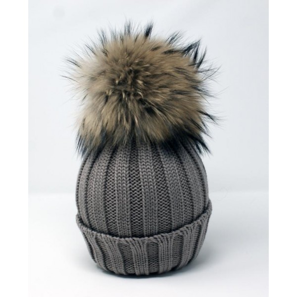 Hat realized in 100% merino whool made in italy ribbed with real fur pon pon color mouse